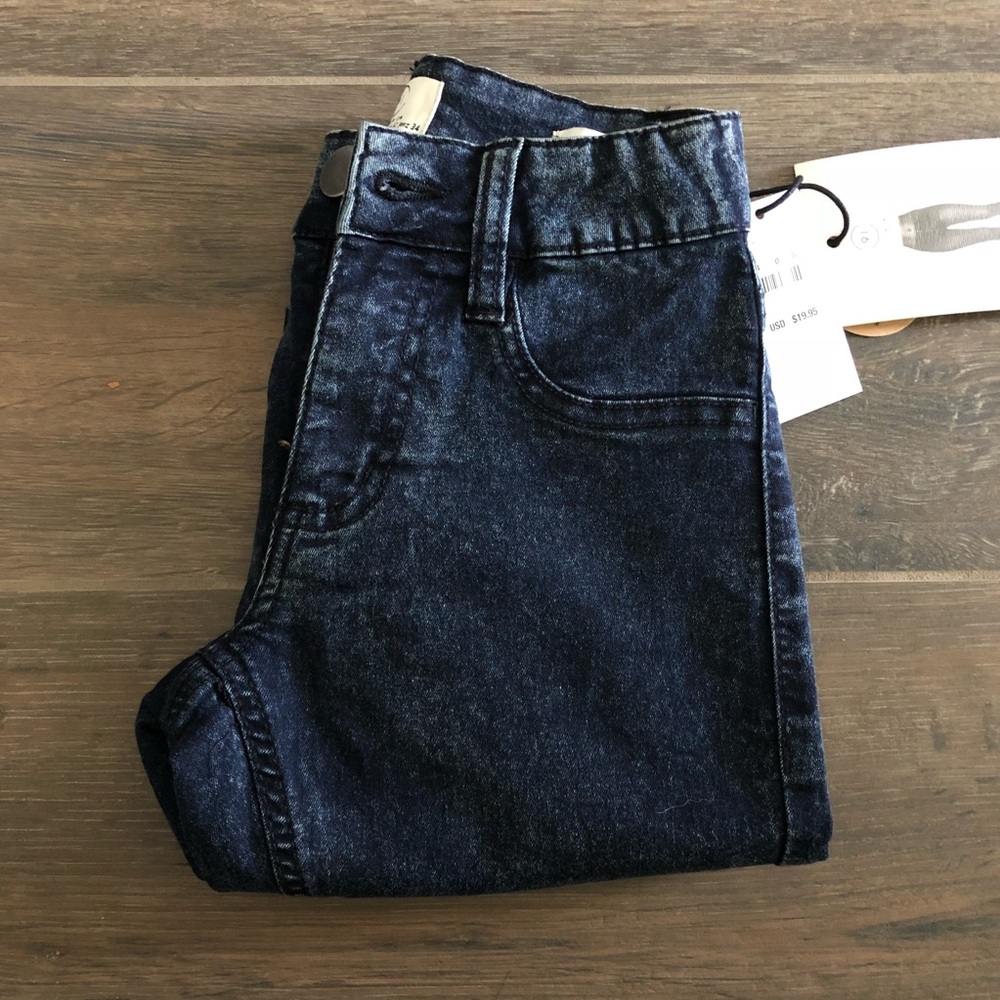 Mid Rise Jeggings
